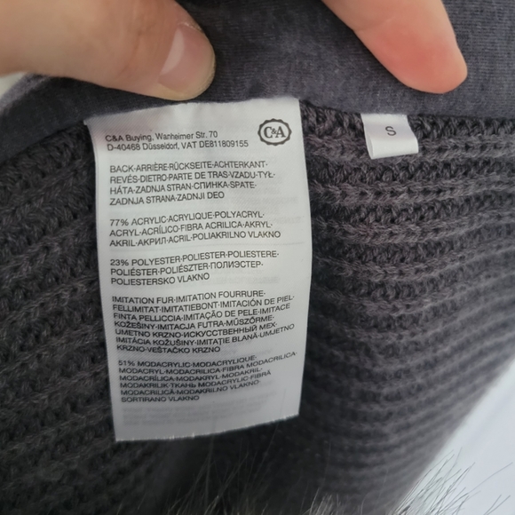 Faux Fur Sweater Vest - Picture 5 of 5